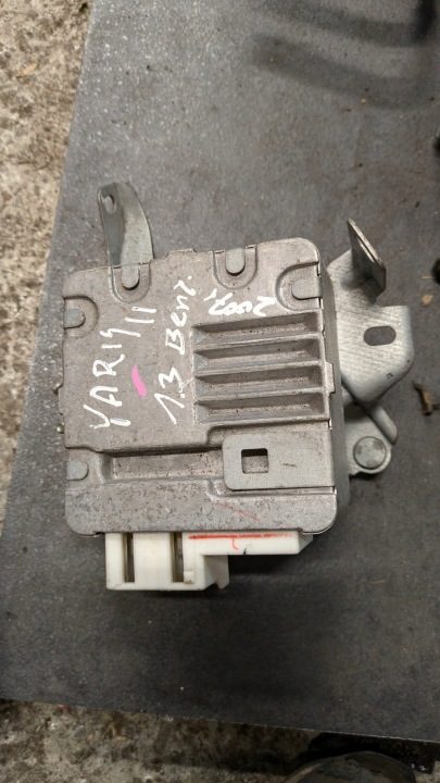 Блок управления ЭУР Toyota Yaris II 89650-0D110 05-14, фото 1