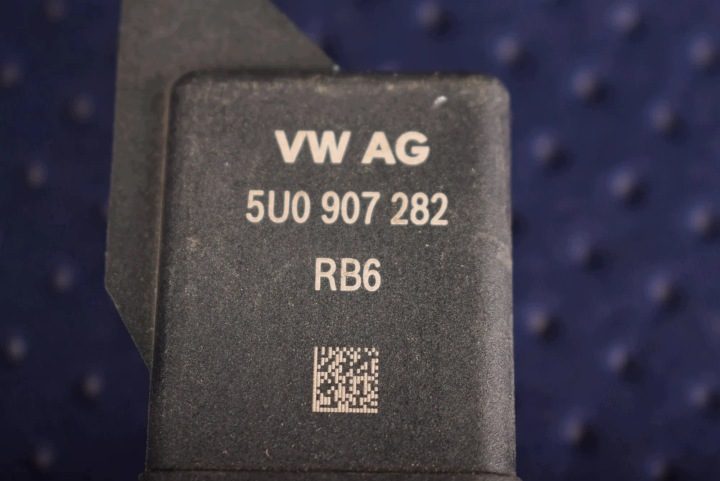 Свечи зажигания VW Golf VII (5G1, BQ1, BE1, BE2) B281023433 2667519 2.0L, фото 4