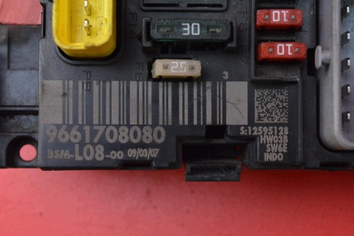 Блок предохранителей BSM 9661708080 Citroen C4 Picasso 1 I 1.8 16V 125 л.с., фото 7