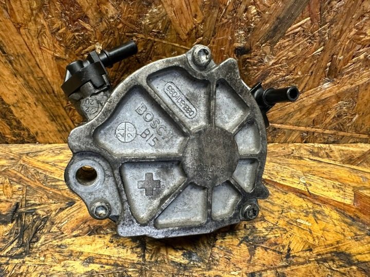 НАСОС ВАКУУМНЫЙ CITROEN FORD PEUGEOT 1.5 1.6HDI 9804021880, фото 1