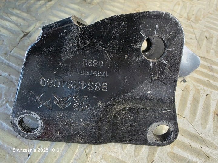 Peugeot 508 II 22 г. 1.2 кронштейн двигателя 9834284080, фото 5