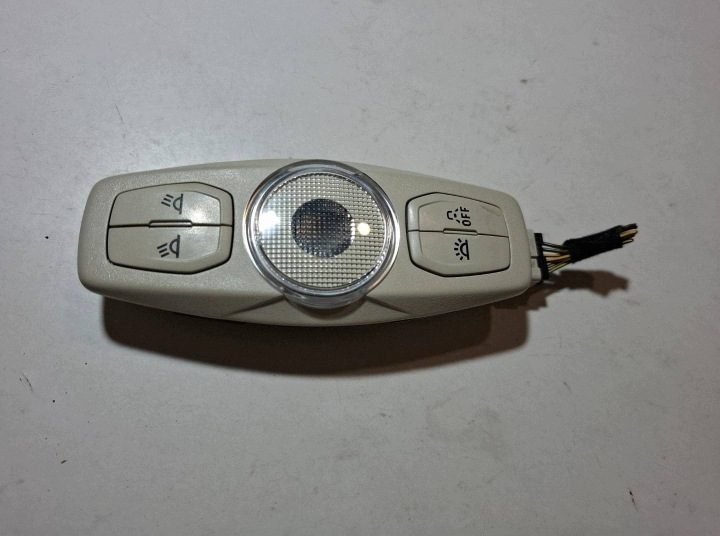 Ford Focus MK3 C-MAX II плафон освещения кабины AM51-13K767-AE, фото 1