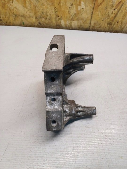 Кронштейн двигателя 03G199207G Volkswagen Caddy 1.9 BLS Seat Ibiza IV, фото 3
