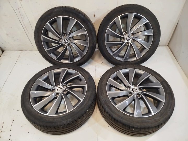 Диски с шинами Skoda Superb III 3V 5X112 18" + отл. шины ! комплект !, фото 1