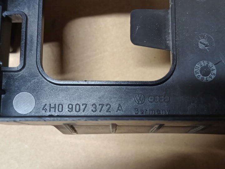 Кронштейн блока управления 4H0907372A Audi A8 4H D4, фото 3