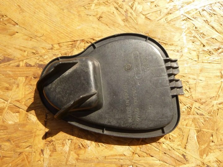 FORD KA I ПРАВАЯ ЗАГЛУШКА КРЫШКА ФАРЫ ПЕРЕДНЯЯ 97KG13K060AB, фото 1