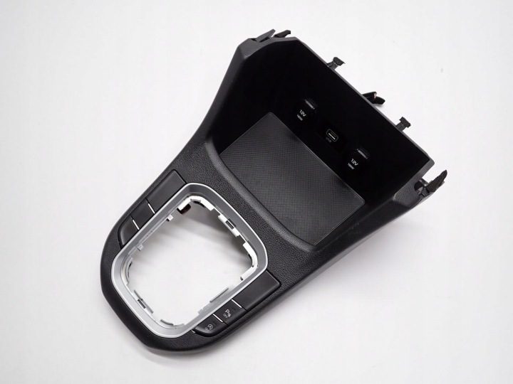 ТОННЕЛЬ ПАНЕЛЬ РАМКА РЫЧАГА КПП БАРДАЧОК РАЗЪЕМ USB 12V ЕВРОПА HYUNDAI I30 III 20 г., фото 2