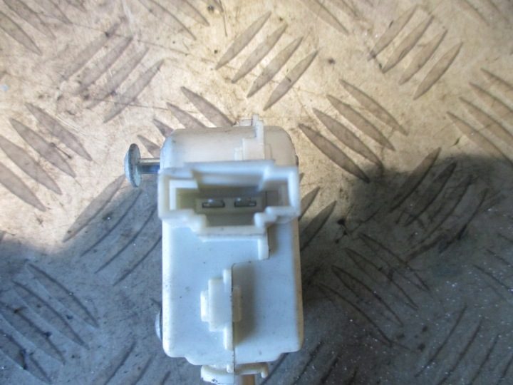 ПРИВОД ЛЮЧКА ГОРЛОВИНЫ БЕНЗОБАКА VOLKSWAGEN PASSAT B5 3B0810773A, фото 3