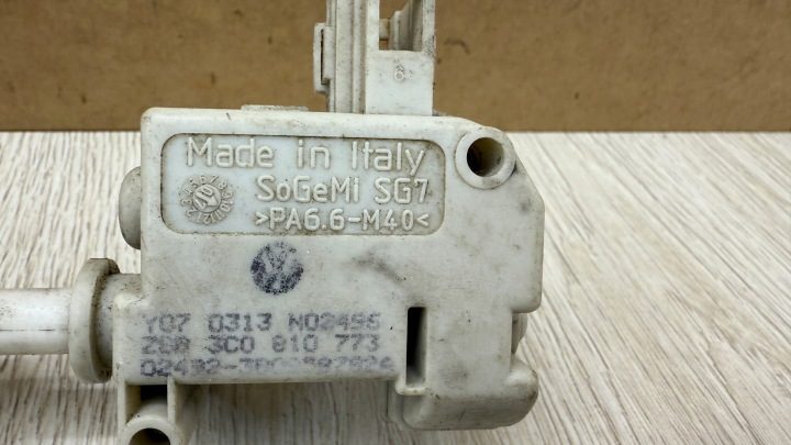 ПРИВОД ЛЮЧКА ГОРЛОВИНЫ БЕНЗОБАКА VW PASSAT B6 B7 3C 3C0810773 KA27/1L, фото 3