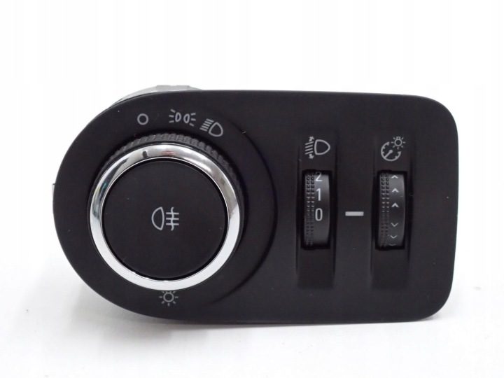 ПАНЕЛЬ ВЫКЛЮЧАТЕЛЬ СВЕТА ЕВРОПА 13470443 OPEL CORSA E 18 г., фото 1