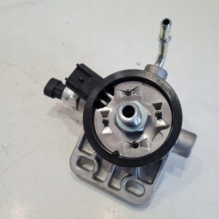 ВЕРХНИЙ КОРПУС ТОПЛИВНОГО ФИЛЬТРА HYUNDAI SONATA V 2.0 CRDI DHF24-00010, фото 2