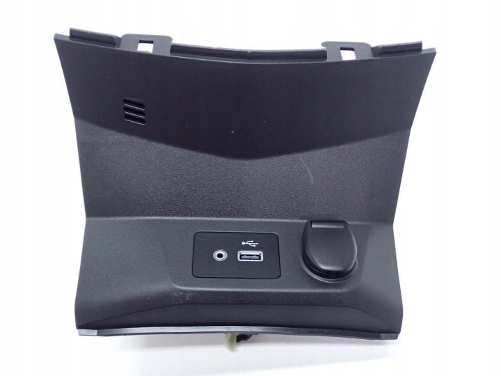 ГНЕЗДО ПОРТ USB AUX ЕВРОПА 68104-7FW0A NISSAN X-TRAIL III T32 20 г., фото 1