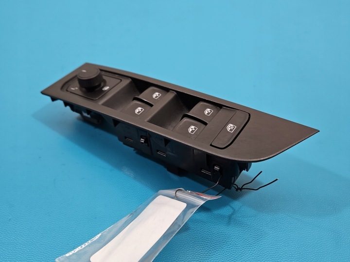 Блок кнопок стеклоподъемников Skoda Kamiq 5G0959857D - EU, фото 1