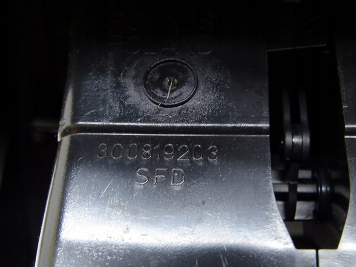 ДЕФЛЕКТОР ОБДУВА ЗАДНИЙ ТОННЕЛЯ VW PASSAT CC 3C0864298BP, фото 8