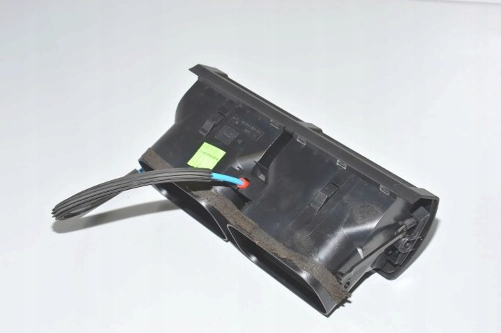 Воздухозаборник консоли BMW X5 (E53) 8402221 2.99L дизель 160 кВт 2004, фото 4
