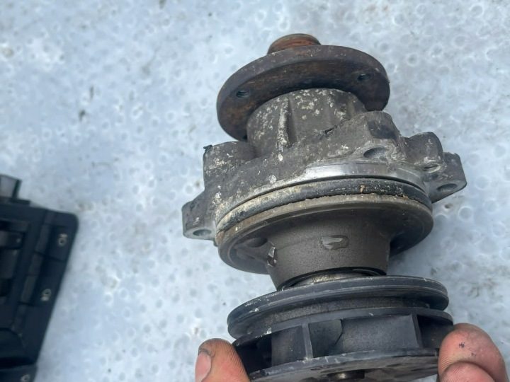 BMW 3 E46 E39 E38 330D M57 184 л.с. помпа жидкости 11517786192, фото 2