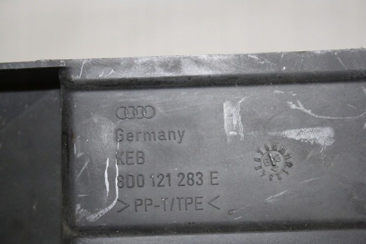 Audi OE 8D0121283E воздуховод, фото 6
