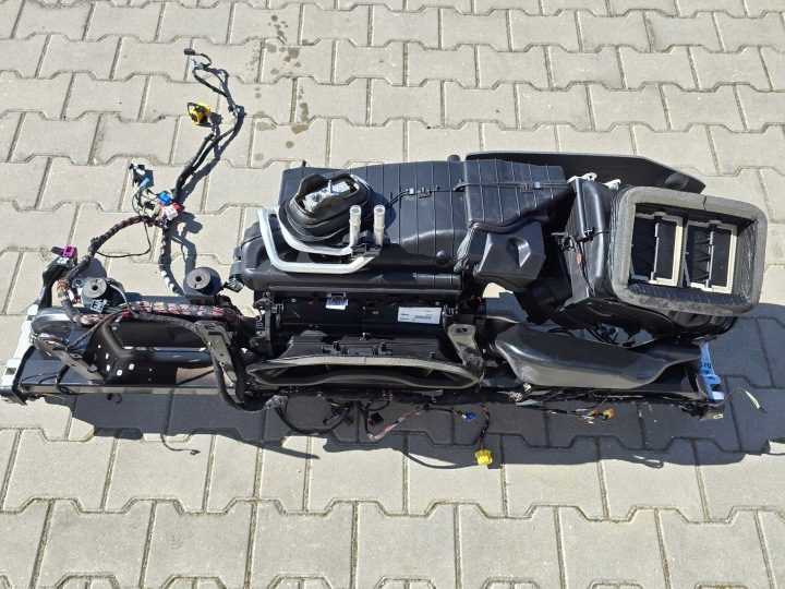 AUDI A4 B9 ОТОПИТЕЛЬ В СБОРЕ С КРЕПЛЕНИЕМ METALOWYM 8W1820005, фото 2