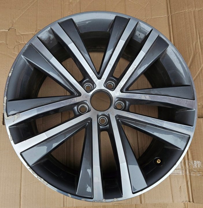 Литой диск Volkswagen OE 6.0" x 18" 5x112 ET 35, фото 1