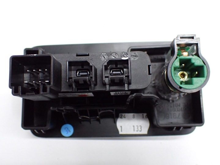 РОЗЕТКА ПОРТ USB AUX ПРИКУРЮВАЧ ЕВРОПА АЛЯ РОМЕО ДЖУЛИЯ 16Р, фото 4
