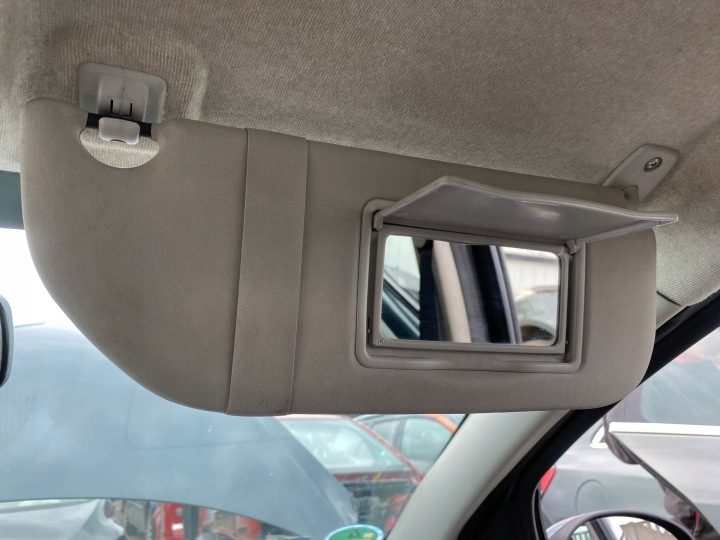 СОЛНЦЕЗАЩИТНЫЙ КОЗЫРЕК правый пассажира Citroen C1 05-14, фото 1