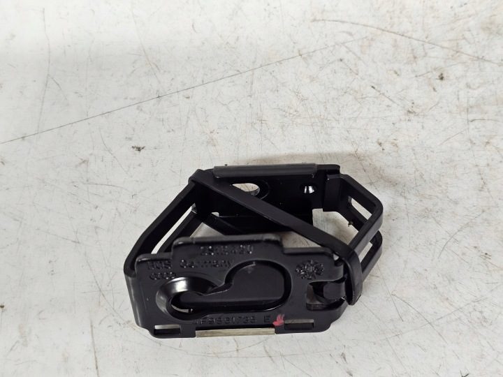 Проушина крючок шторки багажника Audi OE 4F9861735E, фото 4