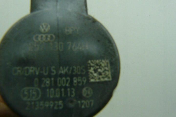 Регулятор давления топлива Audi A4 B8 A5 8T 2.0 TDI 057130764H 0281002859, фото 3
