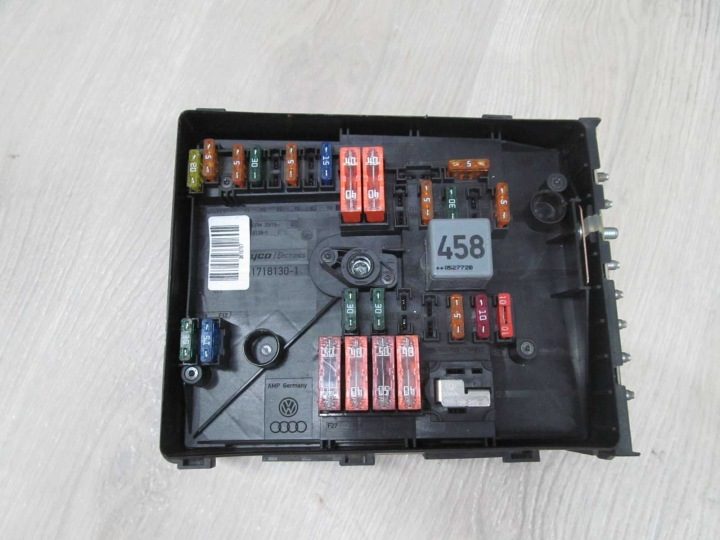 Блок предохранителей 1K0937125A VW Audi Skoda Seat, фото 7