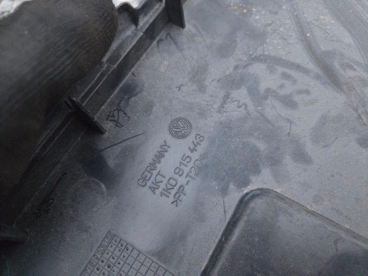 Крышка аккумулятора Volkswagen Seat Audi 1K0915443, фото 3