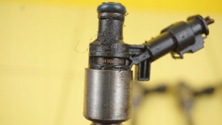 AUDI A4 B8 EXEO A5 1.8 TFSI 10 г. 160 л.с. CDH форсунка 06H906036F, фото 2
