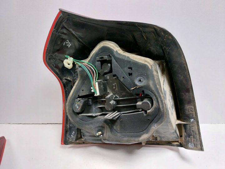 Фонарь задний правый Toyota Corolla E12 ХЭТЧБЕК 02-04, фото 4