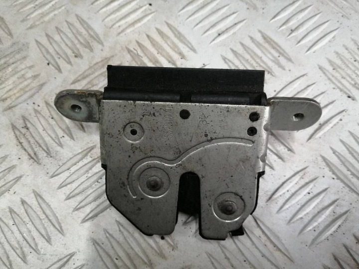 Fiat Grande Punto замок крышки багажника 55701971, фото 2