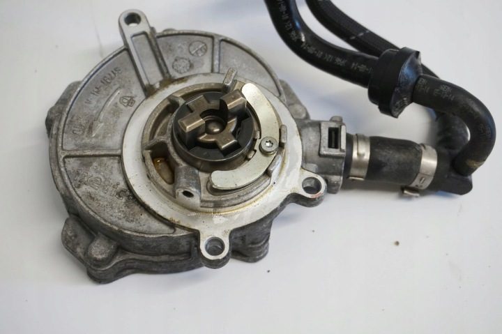 ВАКУУМНЫЙ НАСОС AUDI A6 C7 4G 3.0TFSI 06E1451000Q, фото 2