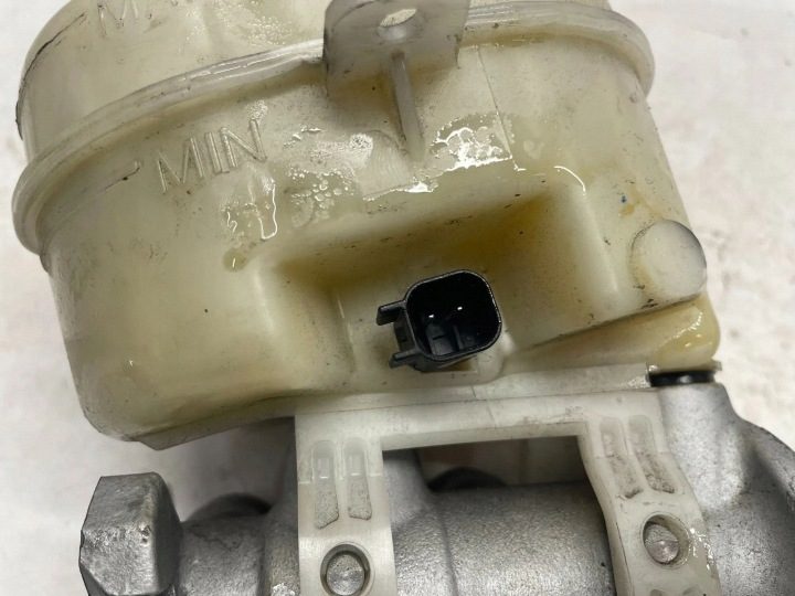 Ford Mustang VI бачок тормозной жидкости 612503967 2017 2300CM3, фото 10