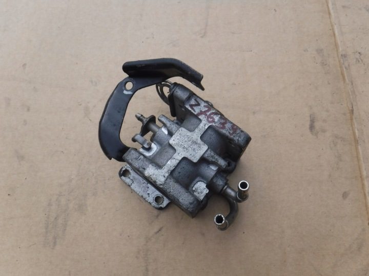 VW Golf V 03-09 1.9 TDI 105 л.с. клапан EGR 03G131063E, фото 1