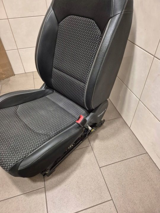 KIA XCeed СИДЕНЬЕ ПАССАЖИРА ПРАВОЕ ПЕРЕДНЕЕ (БЕЗ ПОДУШКИ AIRBAG), фото 3