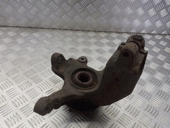 Поворотный кулак со ступицей правый передний Ford Focus MK2 1.6, фото 1