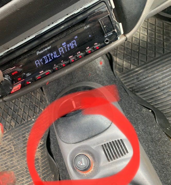 ПРИКУРИВАТЕЛЬ ГНЕЗДО ОРИГИНАЛ ЗАВОДСКОЙ FIAT SEICENTO, фото 1