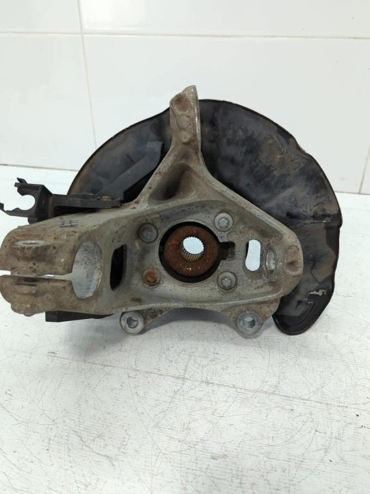 Поворотный кулак со ступицей передний левый сторона Mercedes-Benz B W247 2019 A2473320800, фото 2