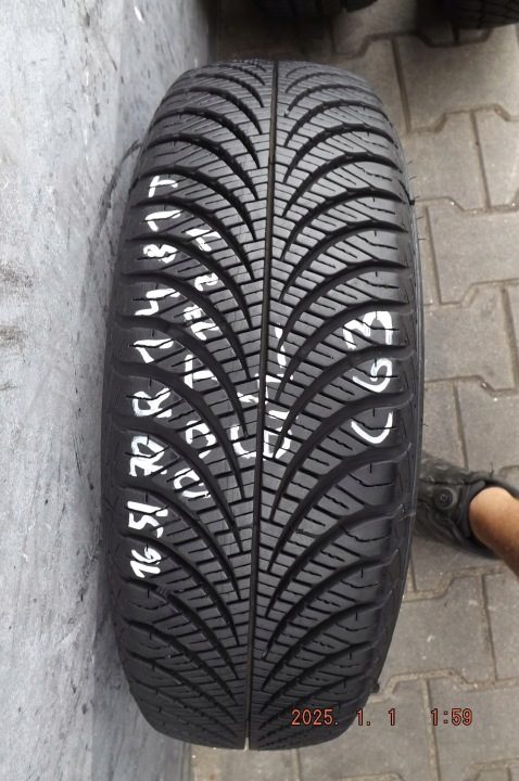 Шина всесезонная Goodyear Vector 4Seasons Gen-2 165/70R14 81 т сцепление на снегу (3PMSF), фото 2