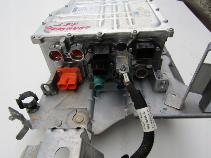 Peugeot 3008 II 1.6 THP гибрид зарядное устройство 9838430180 9835371980 9835371980, фото 3