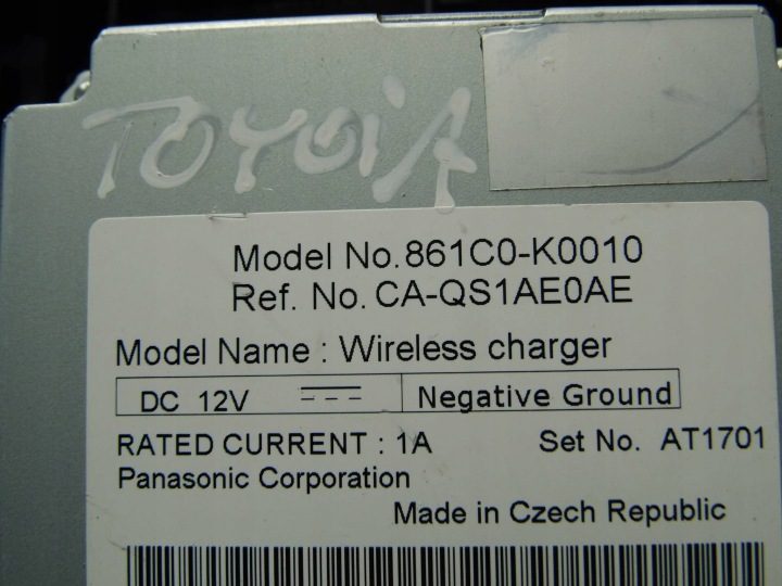 Toyota Yaris IV 2020+ зарядное устройство беспроводное индукционное 861C0K0010, фото 8