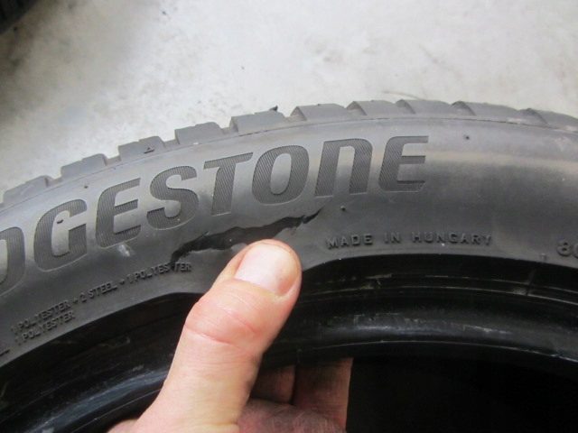 Шина всесезонная Bridgestone Weather Control A005 Evo 255/45R18 103 Y сцепление на снегу (3PMSF), защита диска, усилитель (XL), фото 3