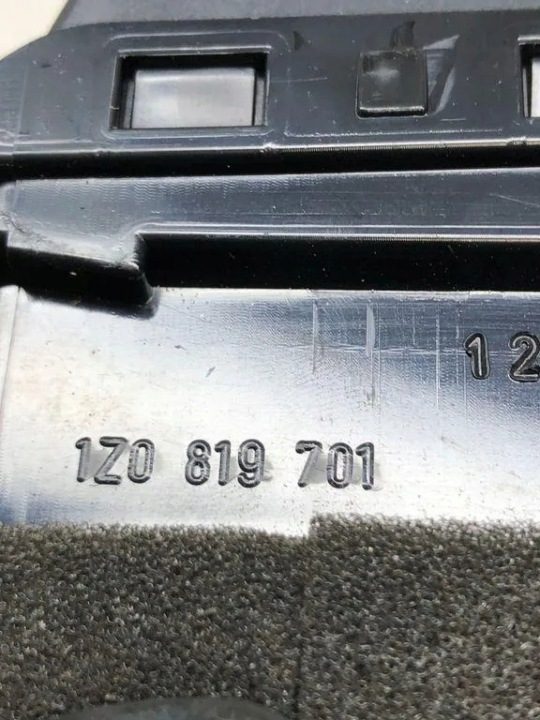Дефлекторы панели приборного SKODA OCTAVIA II (1Z3) 1Z0819701 1.9L дизель 77 кВт, фото 3