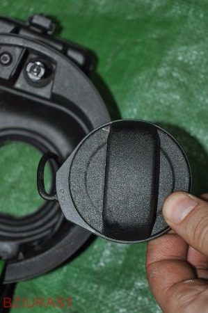 Лючок горловины бензобака VW Scirocco рестайлинг г. 1K8809857C, фото 5