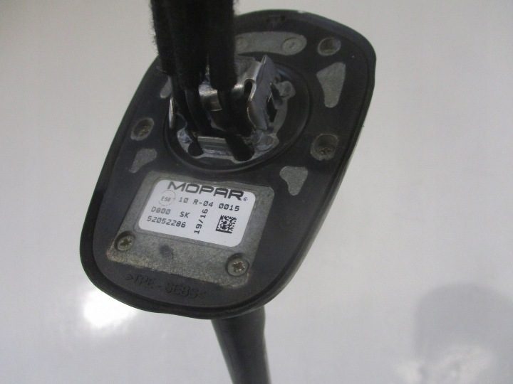 АНТЕННА ШТЫРЬ НА КРЫШУ РАДИО GPS FIAT 500X 10R040015 52052286, фото 12