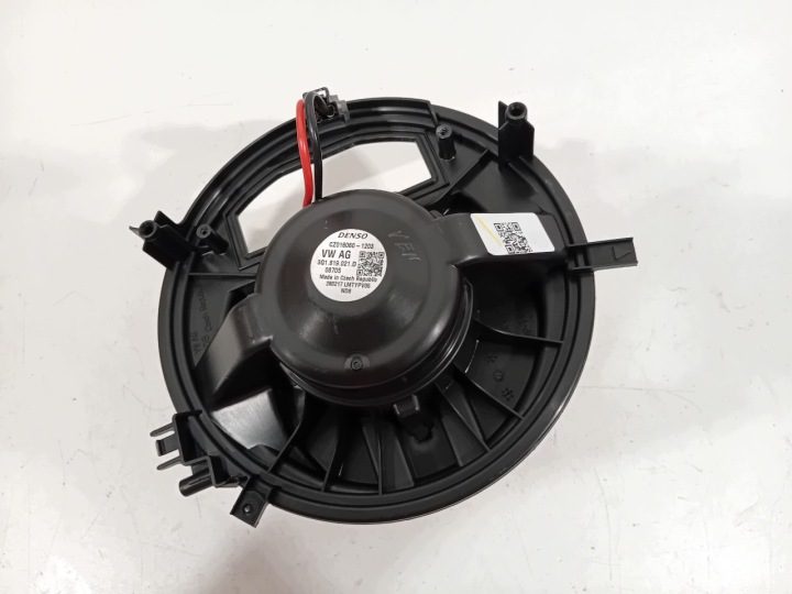 Volkswagen Passat Variant 3G5 2014 - 2020 Моторчик печки отопления, фото 1