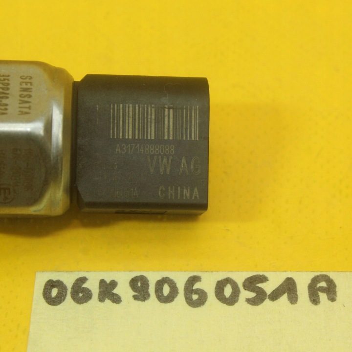 ДАТЧИК ДАВЛЕНИЯ ТОПЛИВА 06K906051A SEAT LEON III 1.2 TSI CYV VW AUDI SKODA, фото 2