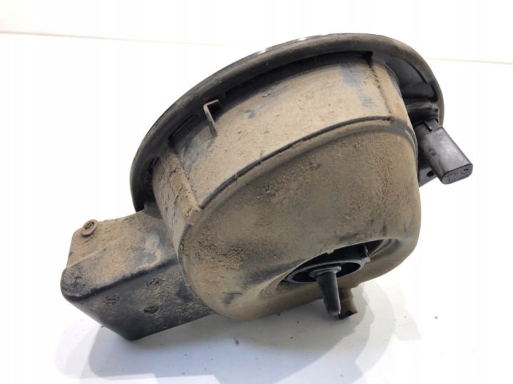 Лючок горловины бензобака VW Passat B7 универсал 10-15 Deep Black Perleffekt крышка, фото 5