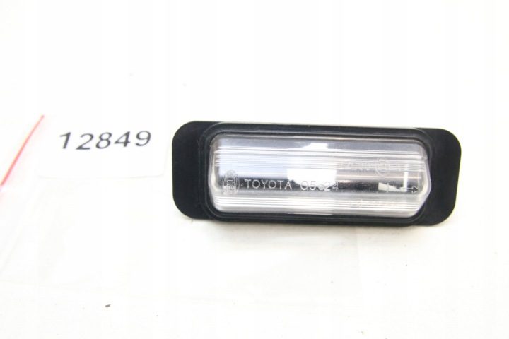 Подсветка номера фонарь задний ОРИГИНАЛ Toyota Avensis t22 1997-2003, фото 1
